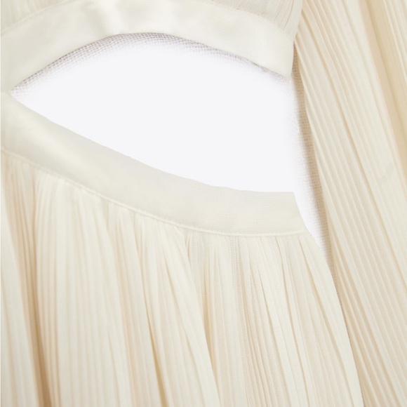 ZARA Cut Out Pleated Dress - Picture 4 of 8